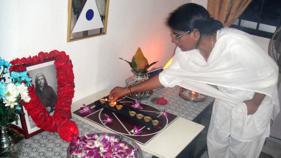 3 Light Up Astha Deepam by Mei Ganaselvi Komathi Mahalingam 